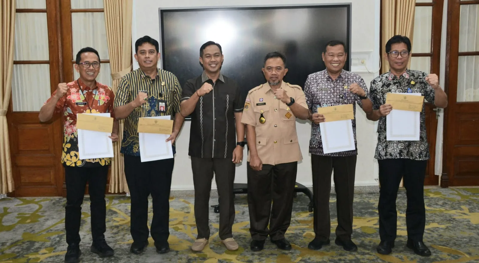 Pak Supriyanto: Jembatan Hiburan Cilacap yang Menghubungkan Petualangan & Kenangan